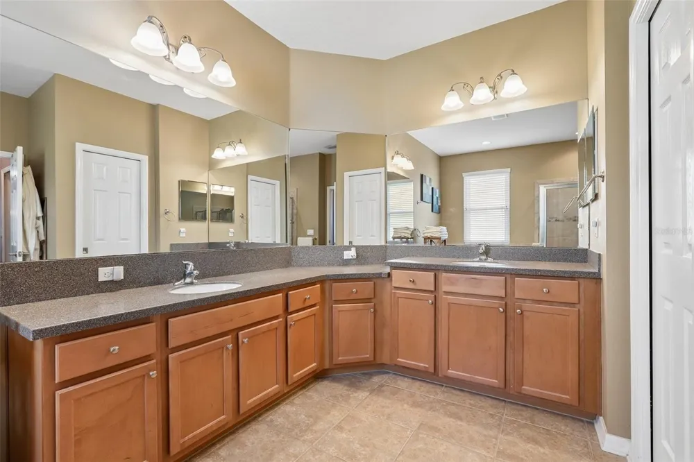 809 SEMINOLE SKY DRIVE Ruskin, FL 33570