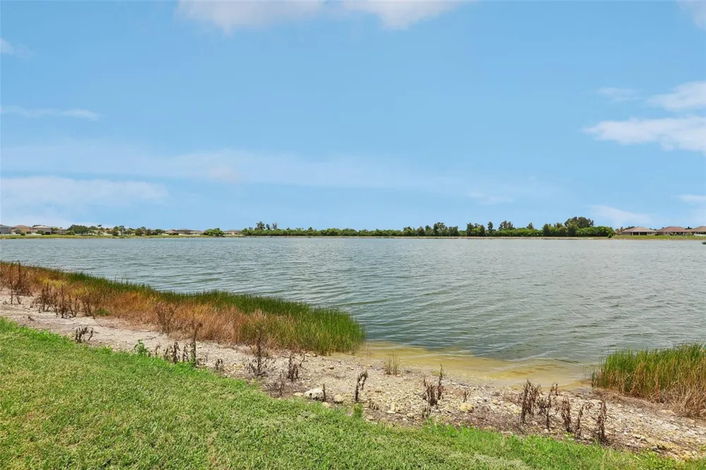 809 SEMINOLE SKY DRIVE Ruskin, FL 33570