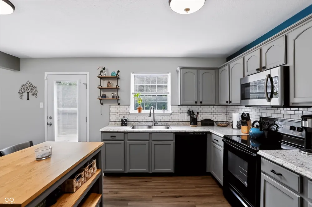 8394 S Shady Trail Drive Pendleton, IN 46064