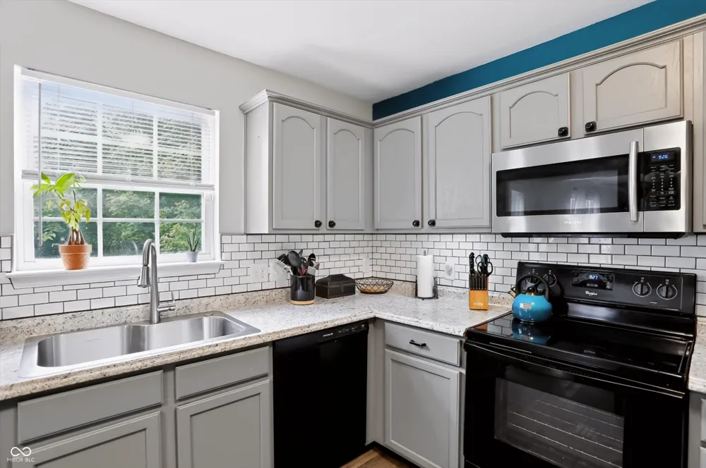 8394 S Shady Trail Drive Pendleton, IN 46064
