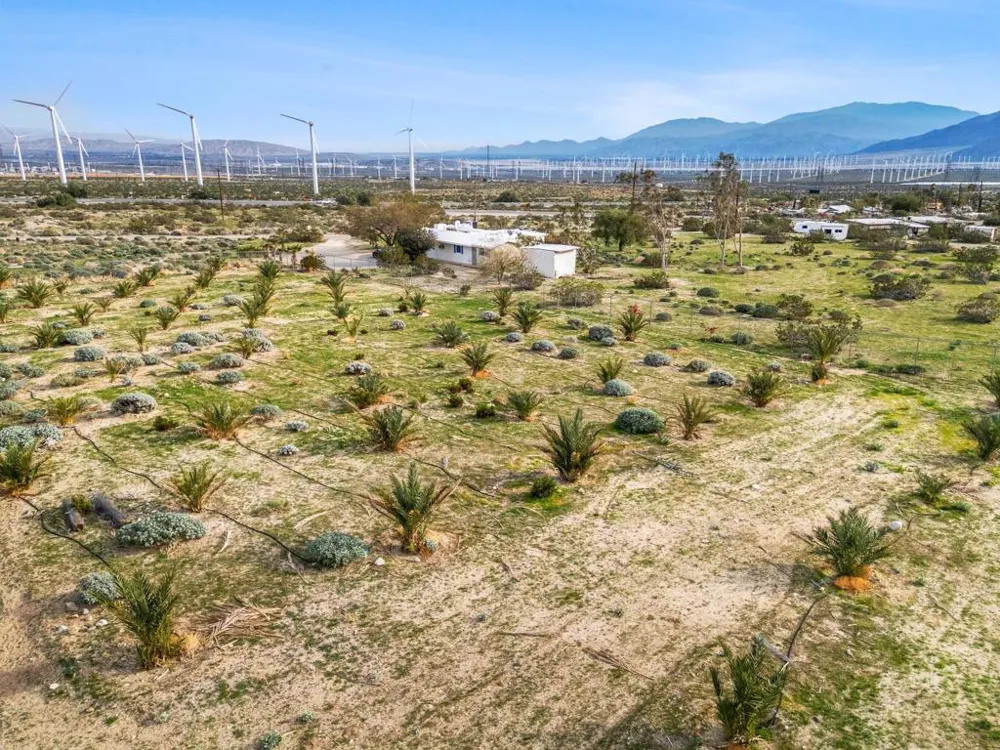668040015 Hilltop Road Whitewater, CA 92282