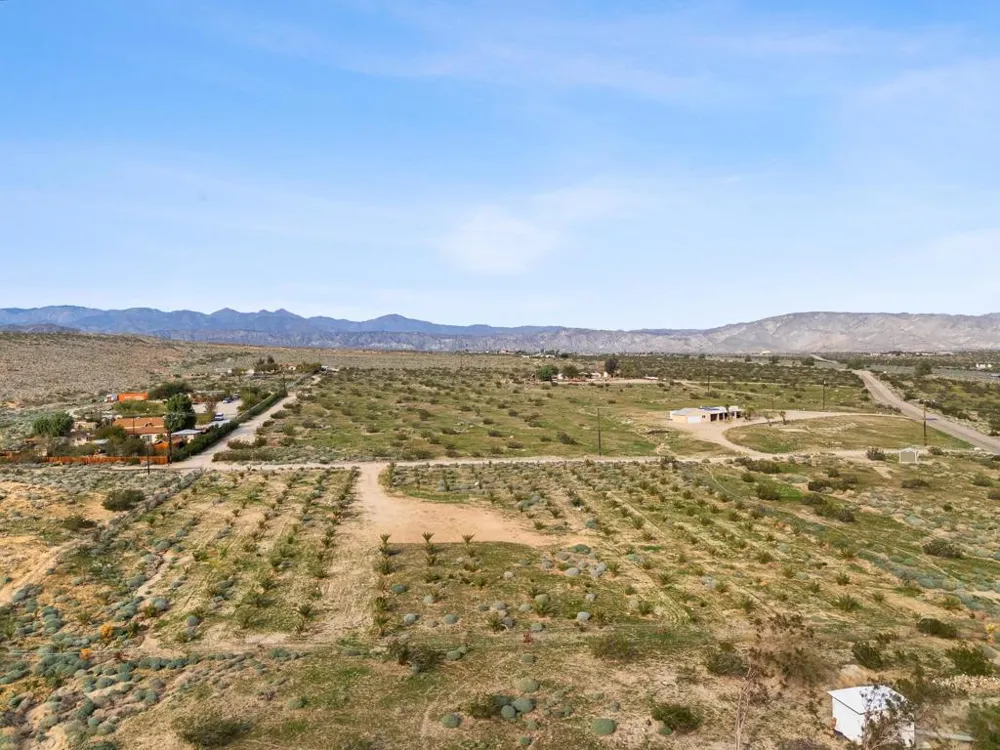 668040015 Hilltop Road Whitewater, CA 92282
