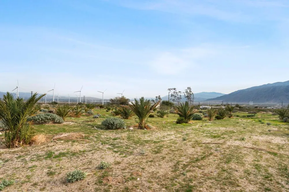 668040015 Hilltop Road Whitewater, CA 92282