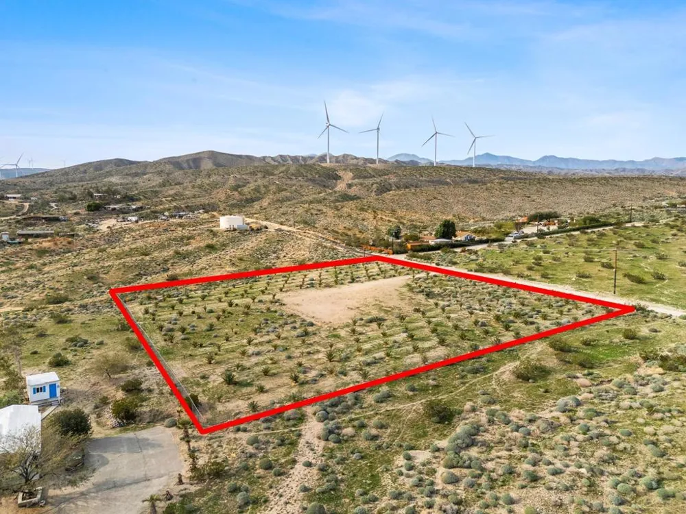 668040015 Hilltop Road Whitewater, CA 92282