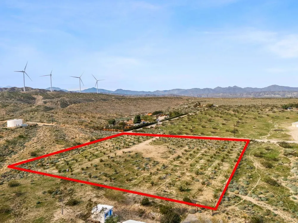 668040015 Hilltop Road Whitewater, CA 92282