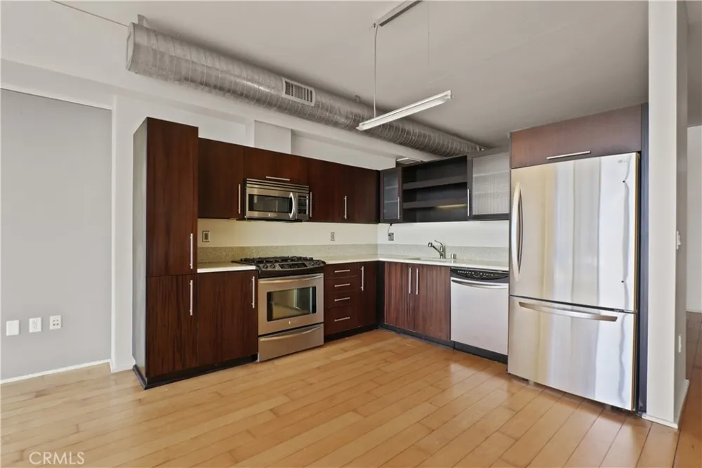 1100 S Hope #1505 Los Angeles, CA 90015