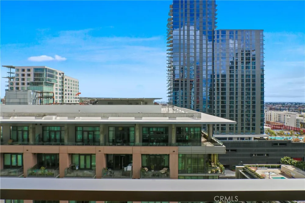 1100 S Hope #1505 Los Angeles, CA 90015