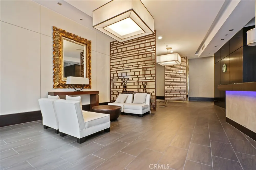 1100 S Hope #1505 Los Angeles, CA 90015