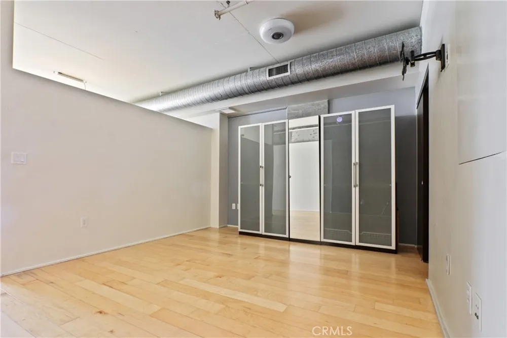 1100 S Hope #1505 Los Angeles, CA 90015