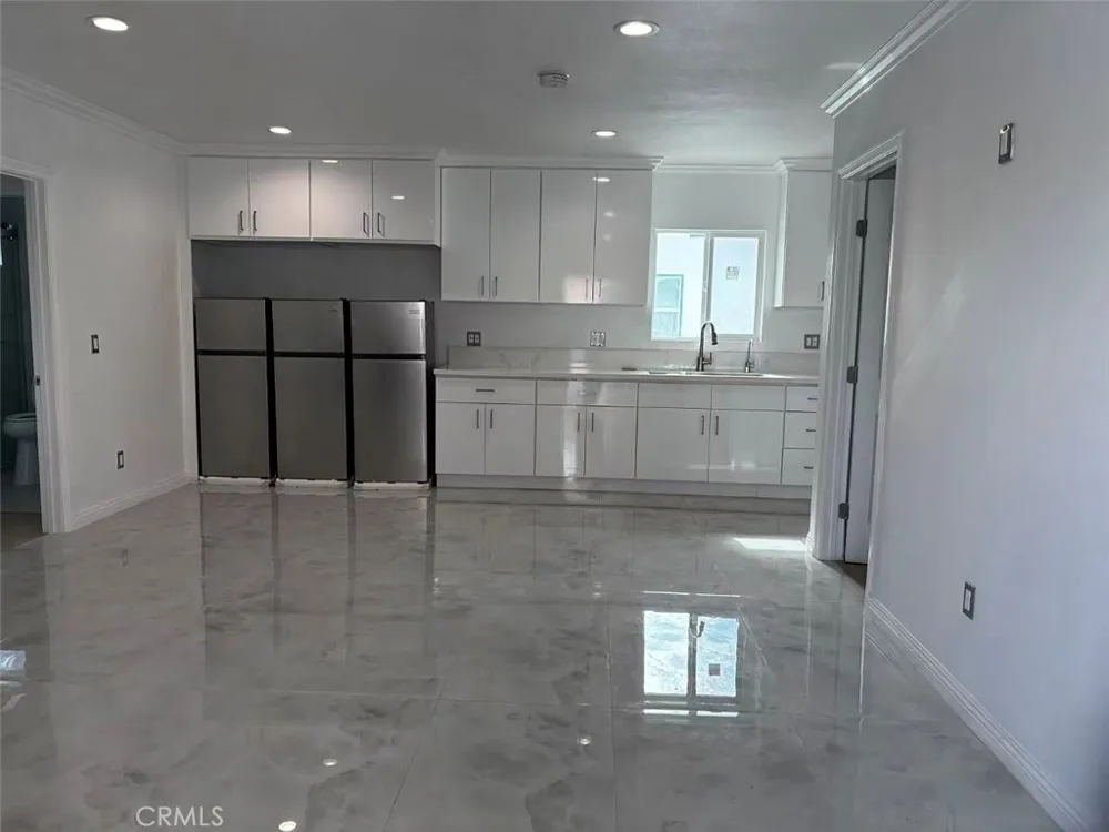 11209 Emery El Monte, CA 91731