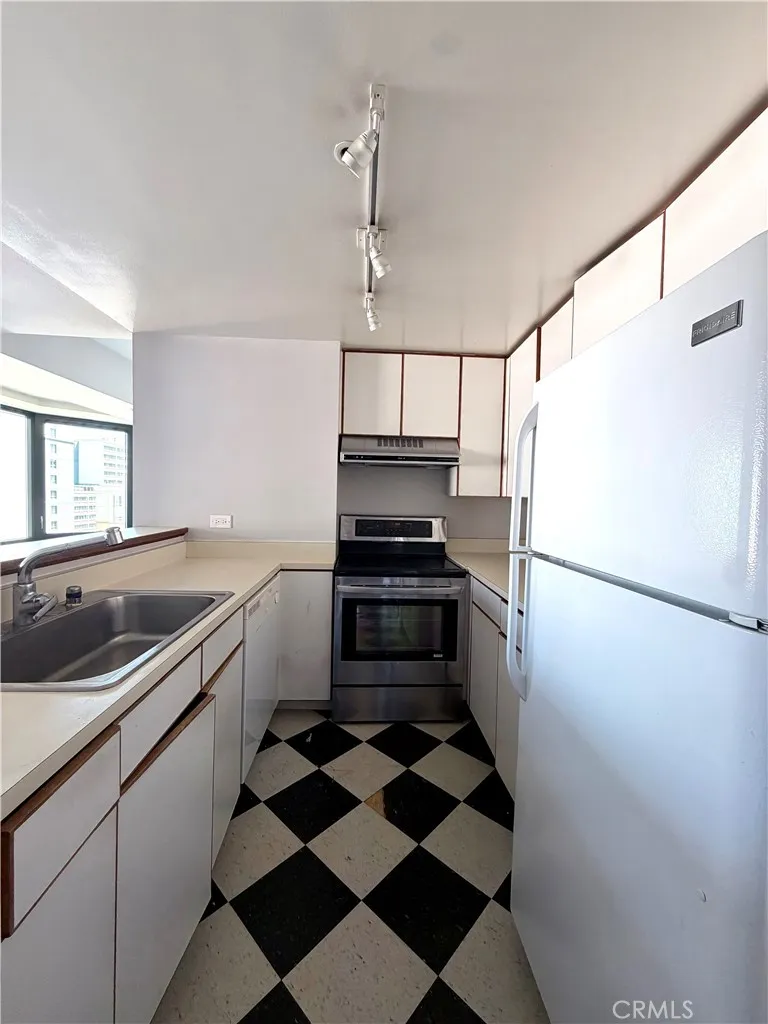 601 Van Ness #711 San Francisco, CA 94102