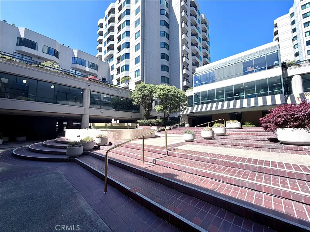 601 Van Ness #711 San Francisco, CA 94102