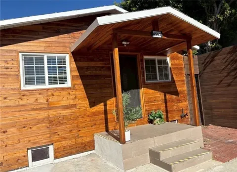 4563 Lexington