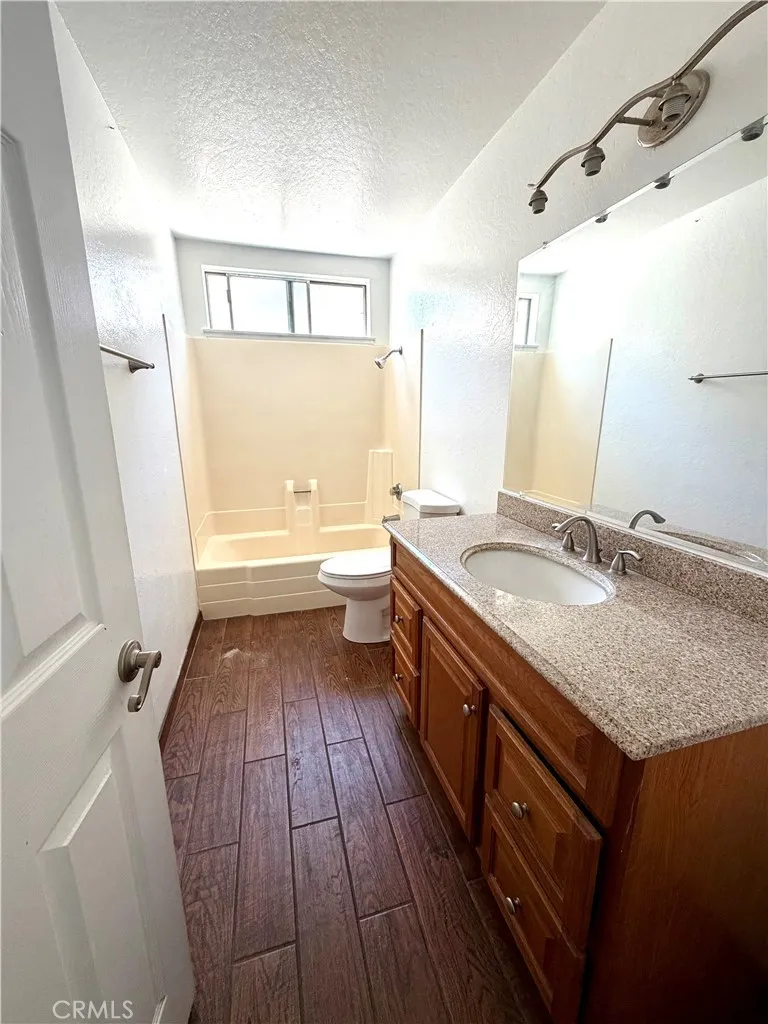 12286 Maxon Chino, CA 91710