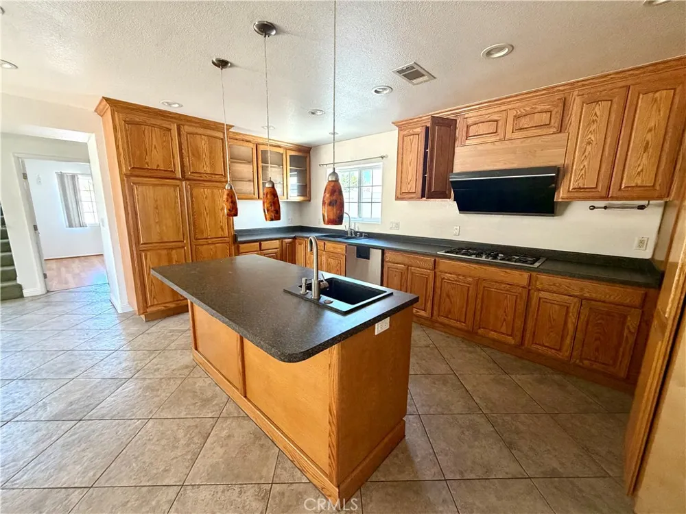 12286 Maxon Chino, CA 91710