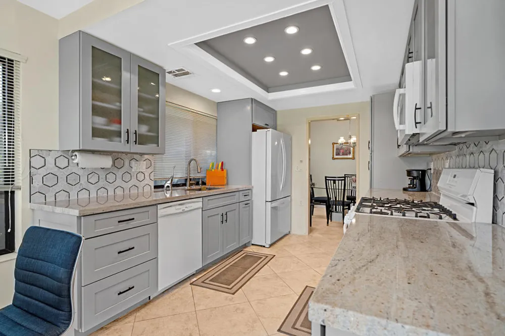 68225 Village Drive Cathedral City, CA 92234