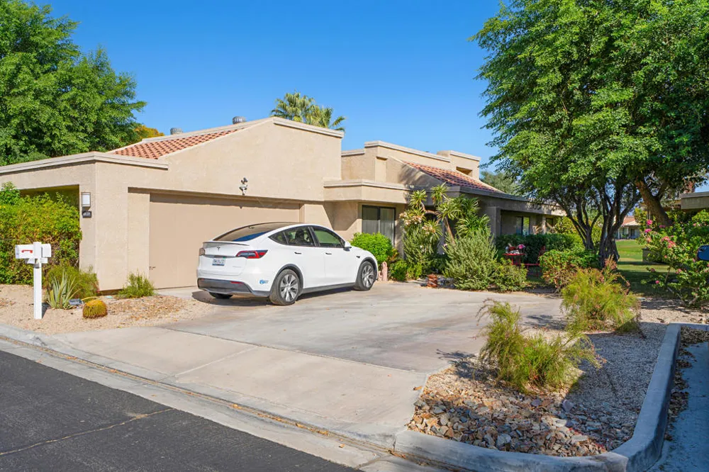 68225 Village Drive Cathedral City, CA 92234