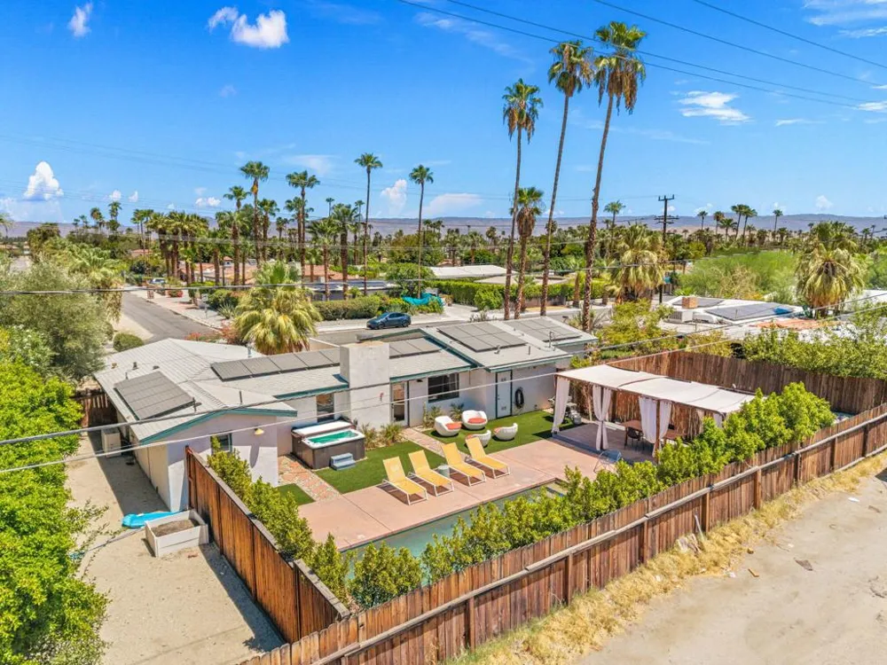 745 E Sunny Dunes Road Palm Springs, CA 92264