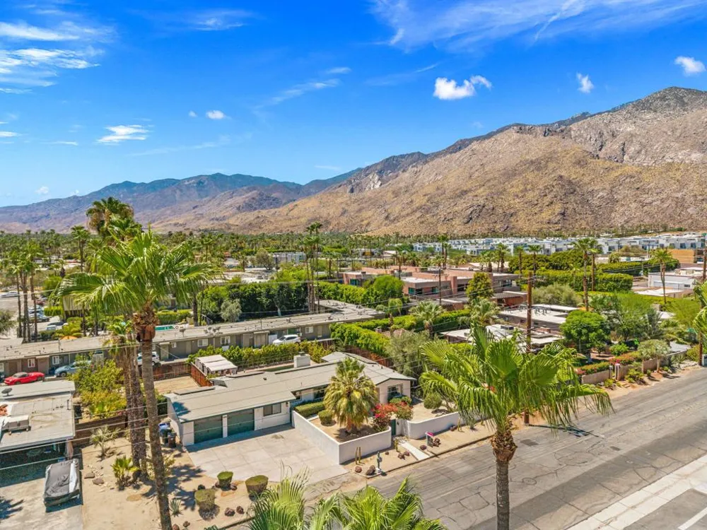 745 E Sunny Dunes Road Palm Springs, CA 92264