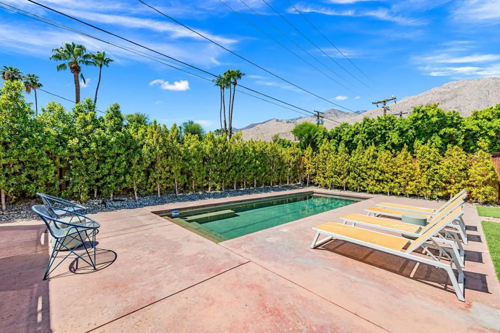 745 E Sunny Dunes Road Palm Springs, CA 92264