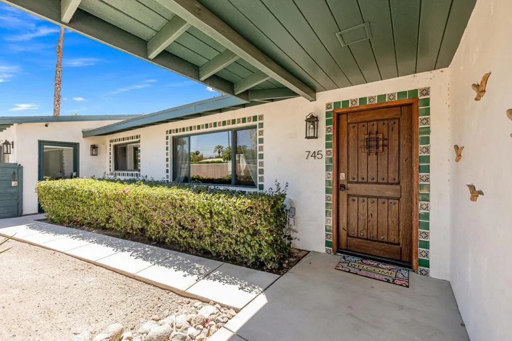 745 E Sunny Dunes Road Palm Springs, CA 92264