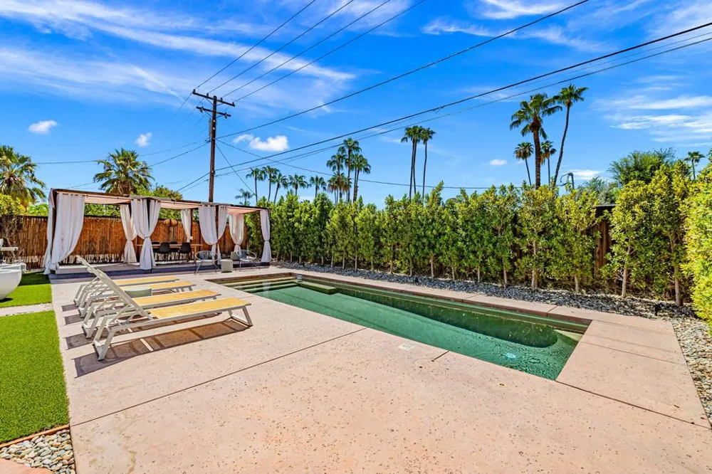 745 E Sunny Dunes Road Palm Springs, CA 92264