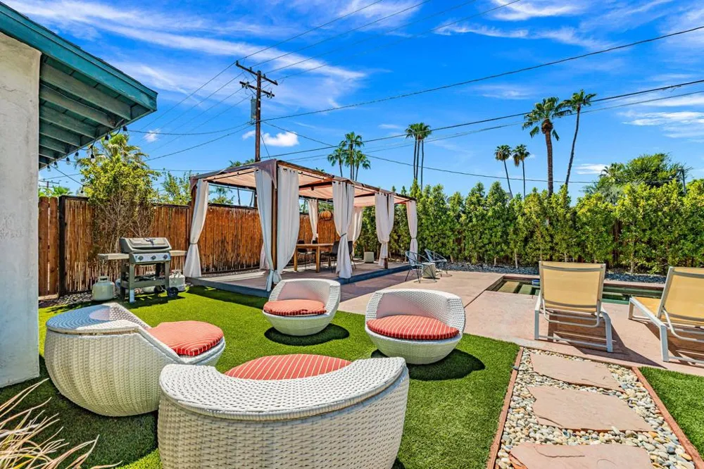 745 E Sunny Dunes Road Palm Springs, CA 92264