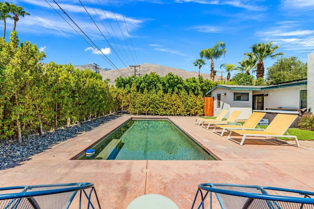 745 E Sunny Dunes Road Palm Springs, CA 92264