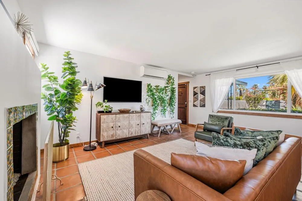 745 E Sunny Dunes Road Palm Springs, CA 92264