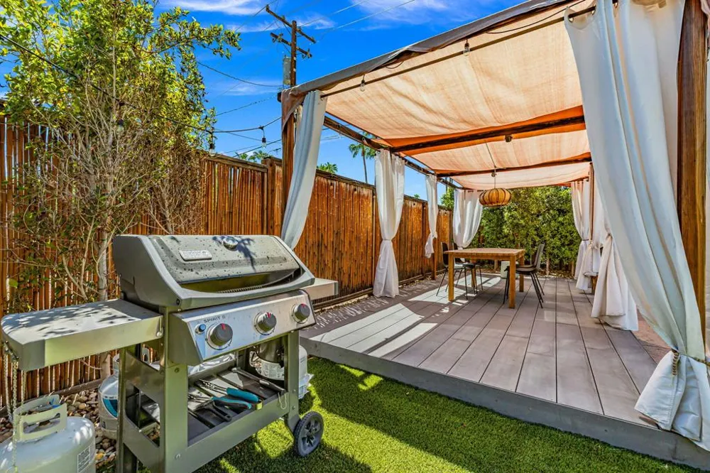 745 E Sunny Dunes Road Palm Springs, CA 92264