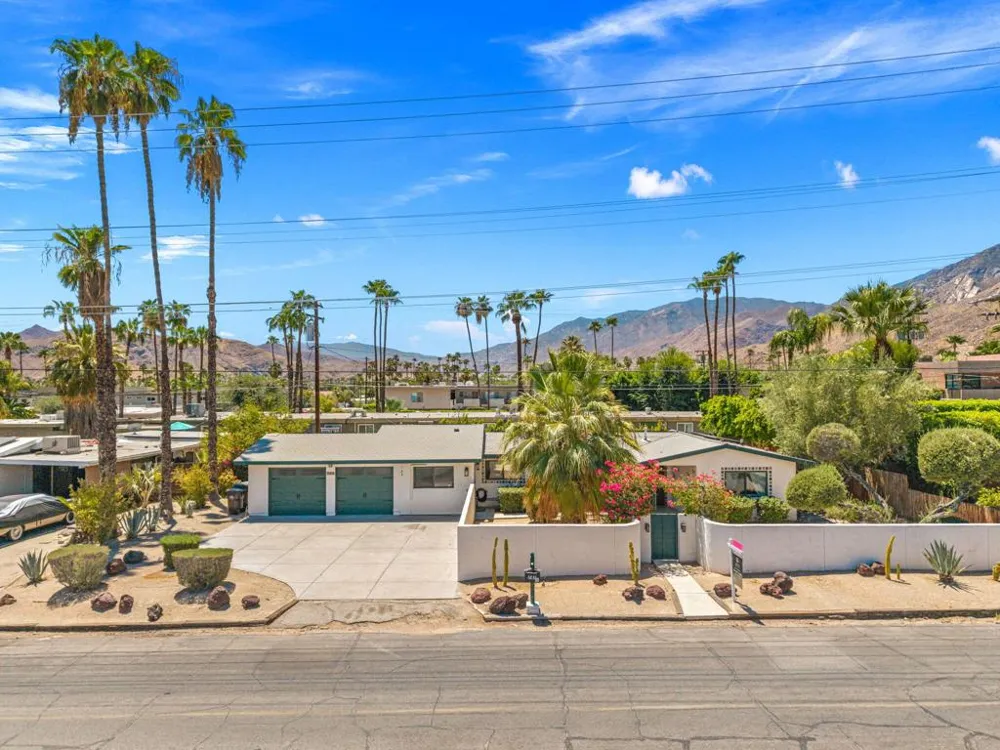 745 E Sunny Dunes Road Palm Springs, CA 92264
