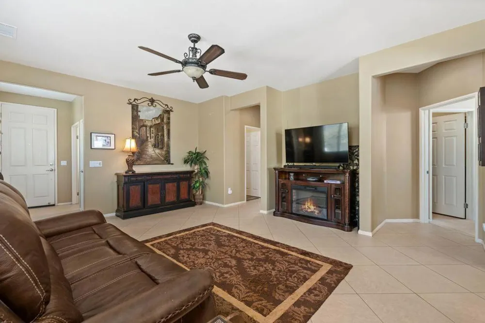 41563 Calle Pampas Indio, CA 92203