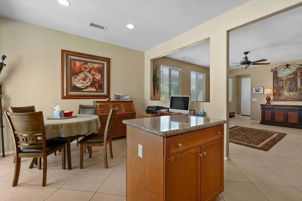 41563 Calle Pampas Indio, CA 92203