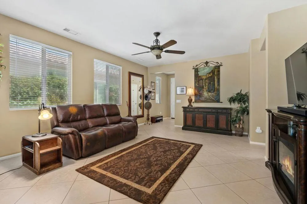 41563 Calle Pampas Indio, CA 92203