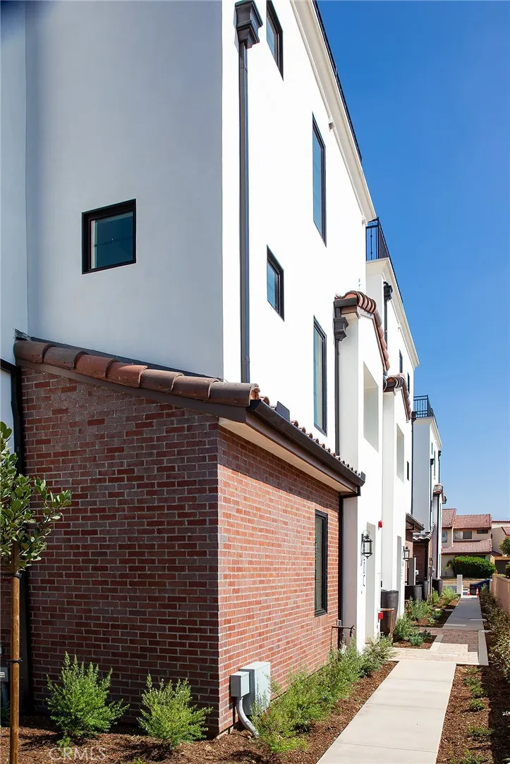 220 W Mission #B San Gabriel, CA 91776
