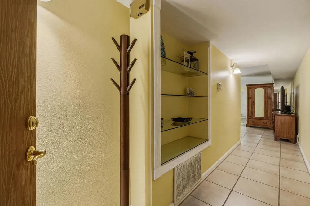 5300 E Waverly Drive #D5 Palm Springs, CA 92264