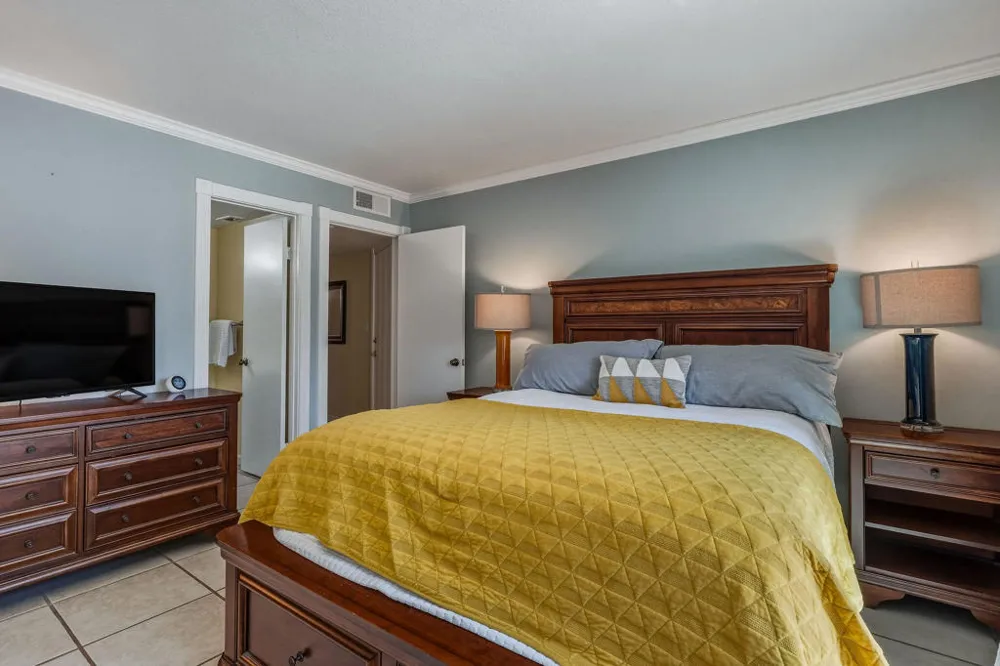 5300 E Waverly Drive #D5 Palm Springs, CA 92264
