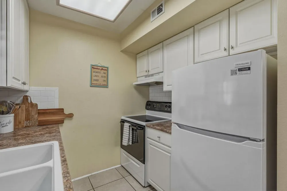5300 E Waverly Drive #D5 Palm Springs, CA 92264