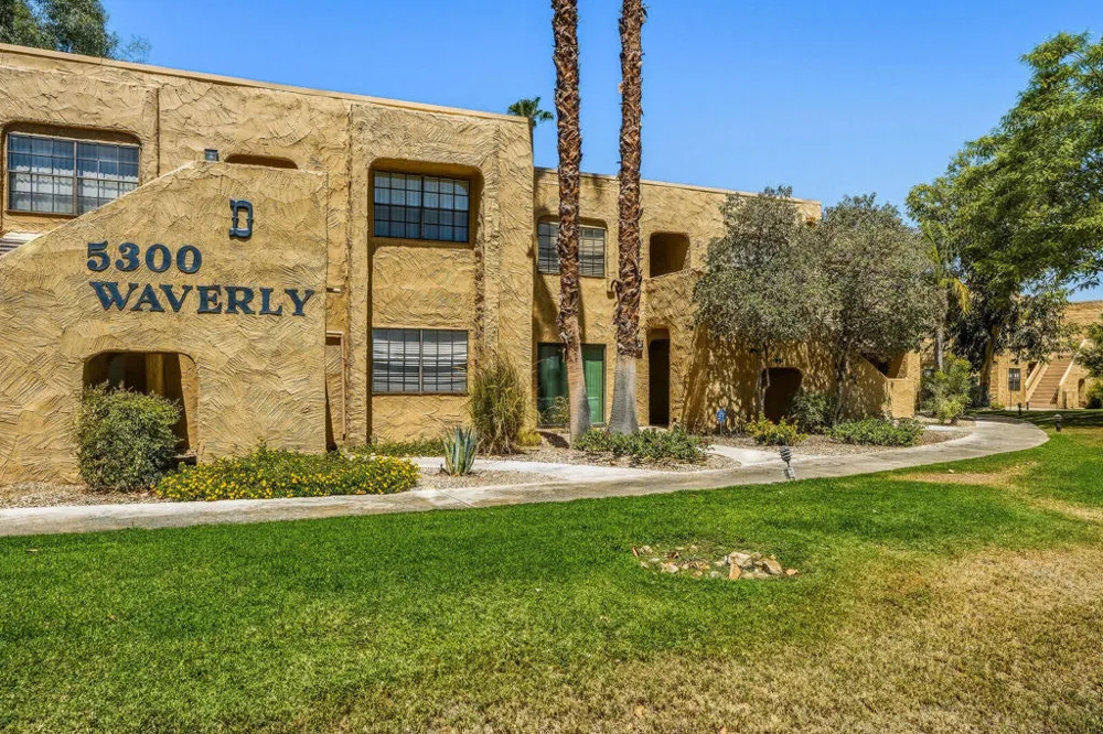 5300 E Waverly Drive #D5 Palm Springs, CA 92264