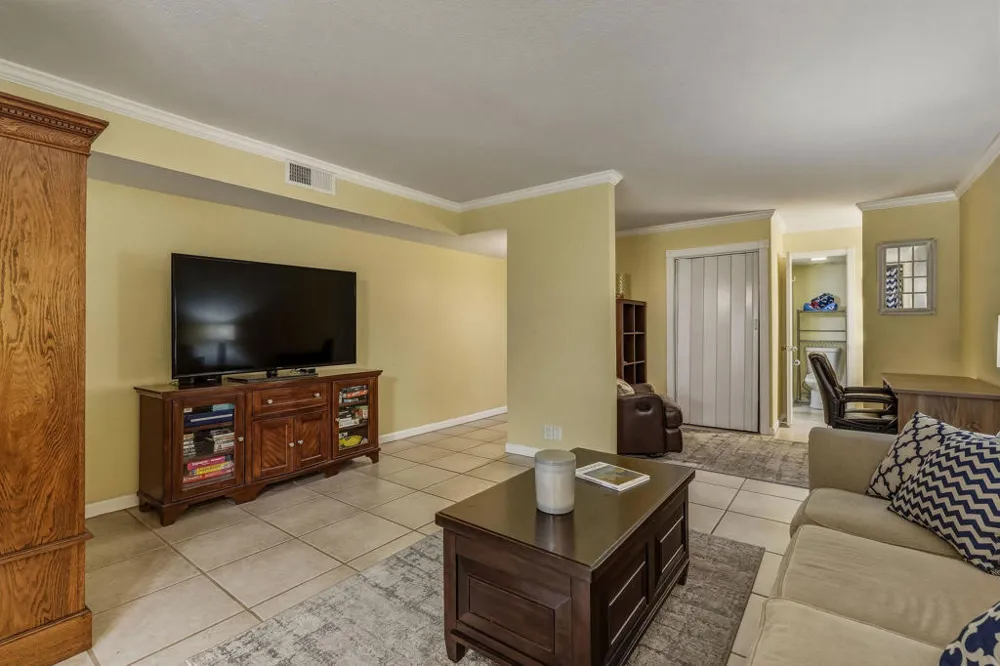 5300 E Waverly Drive #D5 Palm Springs, CA 92264