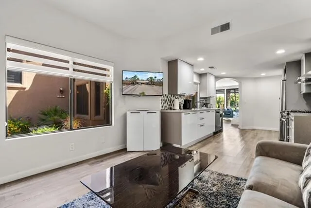 38101 Crocus Lane Palm Desert, CA 92211