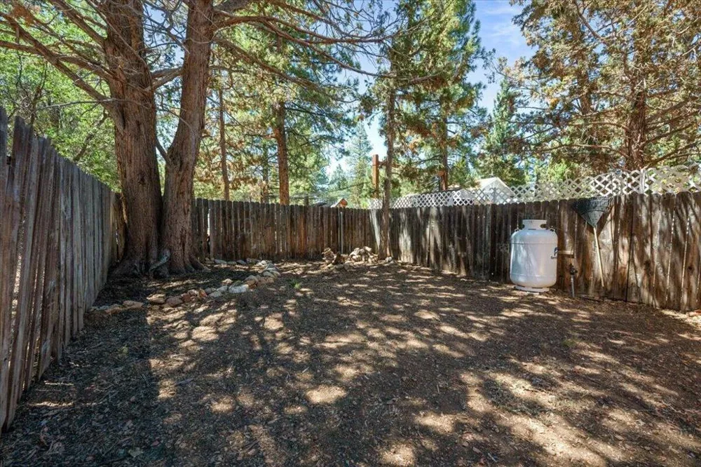 712 San Bernardino Avenue Sugarloaf, CA 92386