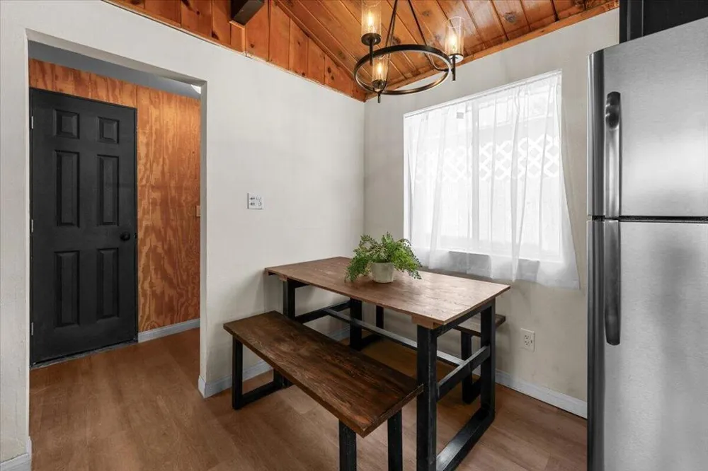 712 San Bernardino Avenue Sugarloaf, CA 92386
