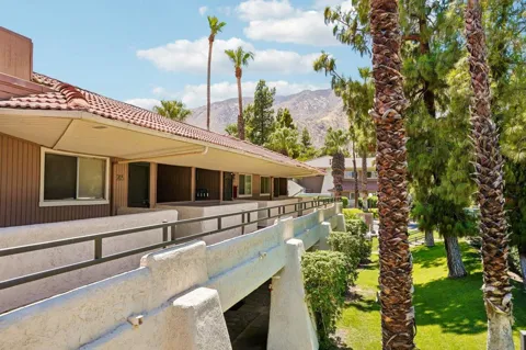 550 Villa Court #205