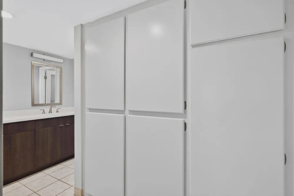 2160 S Palm Canyon Drive #9 Palm Springs, CA 92264