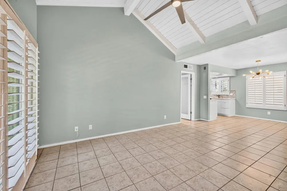 2160 S Palm Canyon Drive #9 Palm Springs, CA 92264