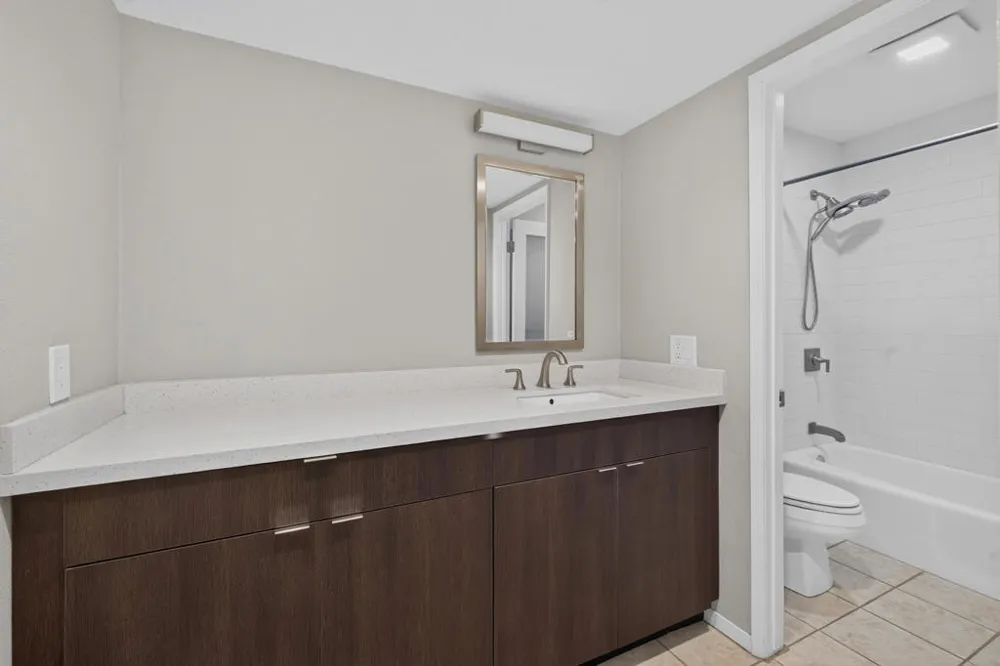 2160 S Palm Canyon Drive #9 Palm Springs, CA 92264