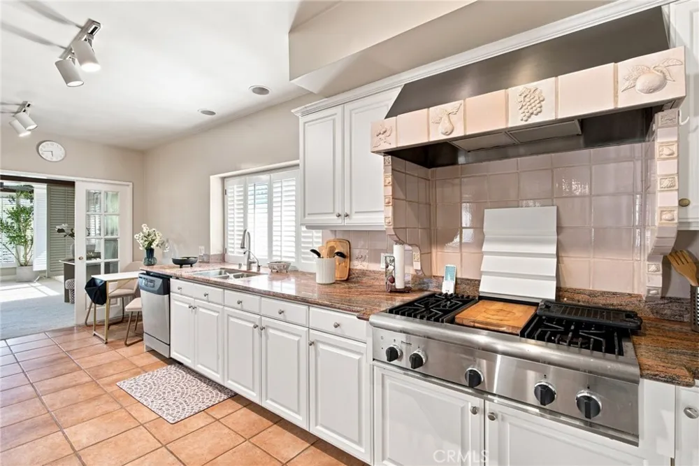 1255 S Orange Grove Boulevard #5 Pasadena, CA 91105
