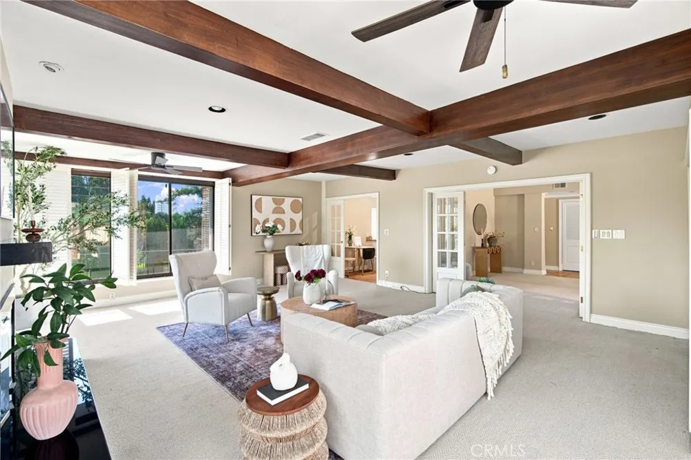 1255 S Orange Grove Boulevard #5 Pasadena, CA 91105