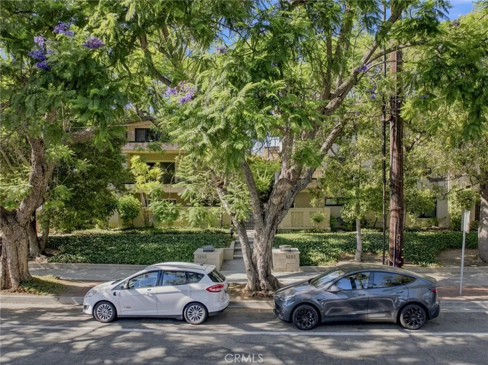 1255 S Orange Grove Boulevard #5 Pasadena, CA 91105